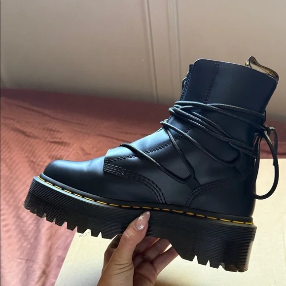 Dr. Martens Jarrick II Black Boots - Picture 6 of 6